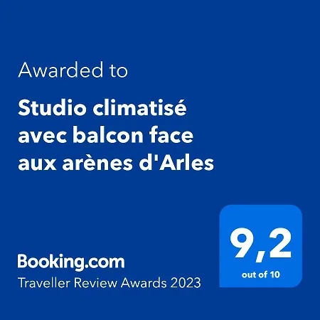 Climatisé Avec Balcon Face Aux Arènes D'arles Appartement *